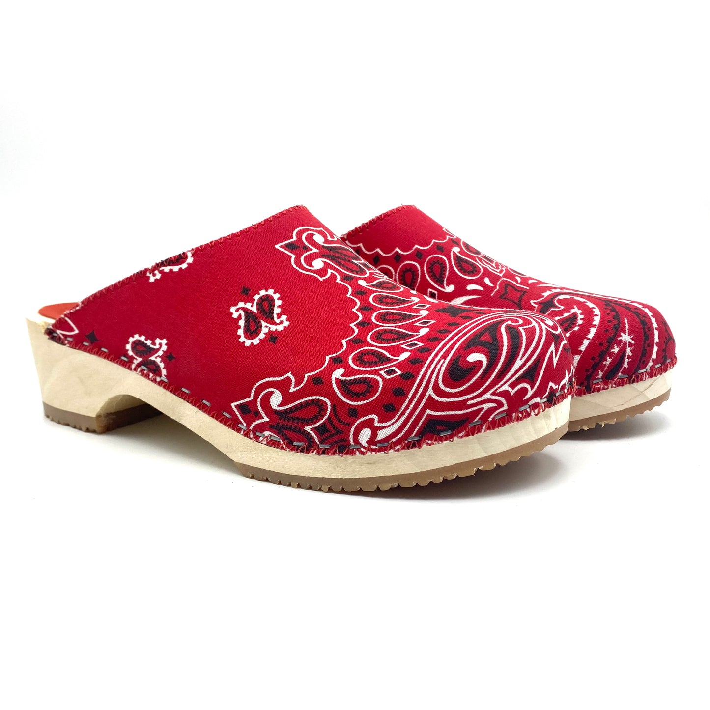 Freja Clogs | Red Bandana