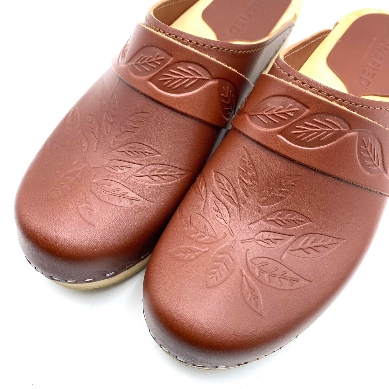 Studio Freja Clogs | Cognac Leaves EU39/US9