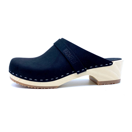 Freja Clogs | Black Premium Nubuck