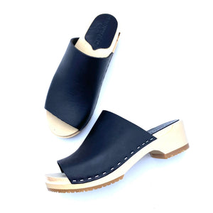Anneli Clog Sandals | Black Leather