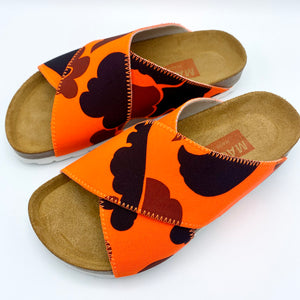 Una Cross-over Sandals | Blaze Orange Camo - MAGNAFIED.COM