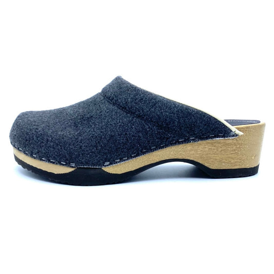 Embla Clogs | DONNI Charcoal Sherpa